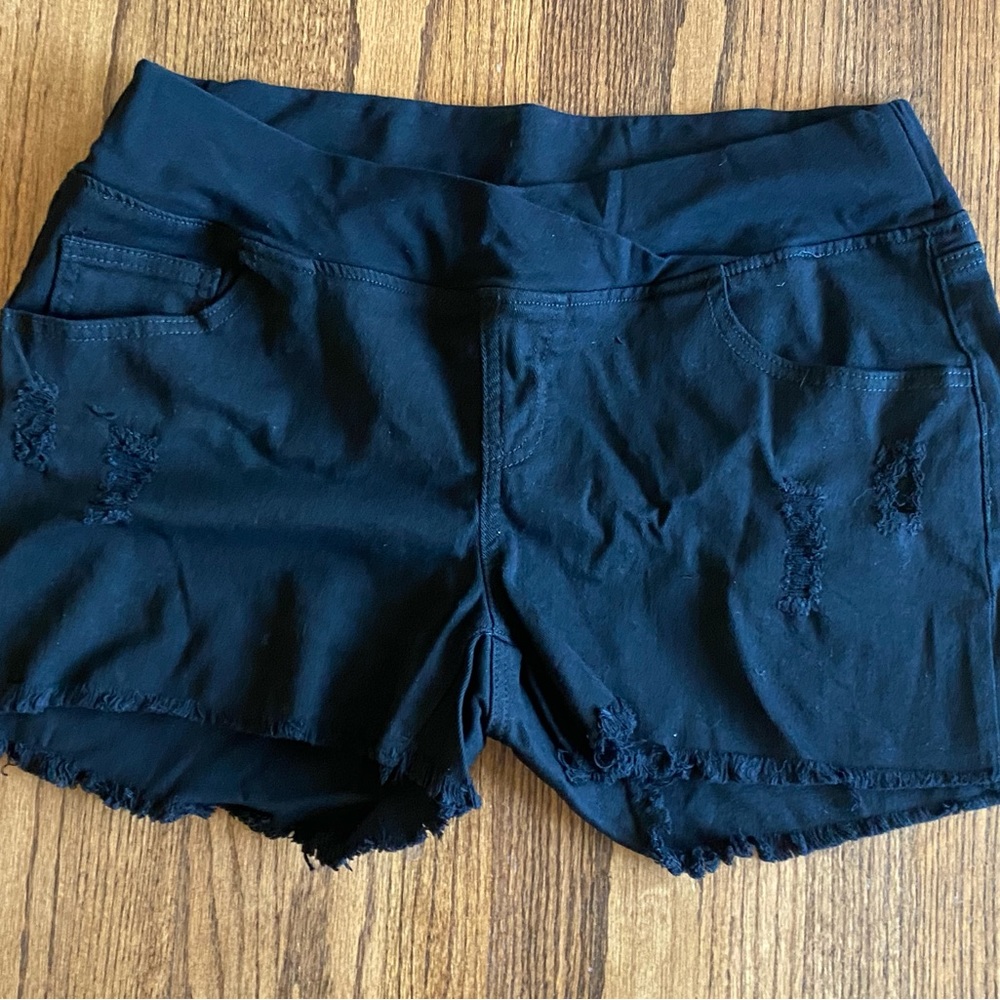 Black Elastic Below the Belly Maternity Shorts